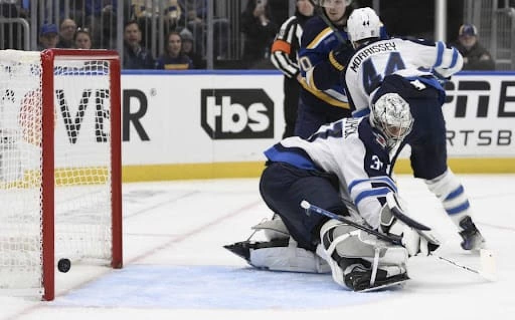🏒 The NHL’s best regular-season team is struggling in Round 1.